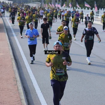 Runner Photo 7177668