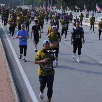 Runner Photo 7177670