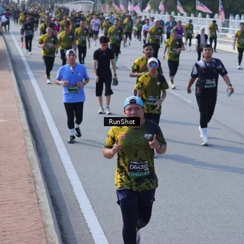 Runner Photo 7177673