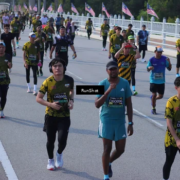 Runner Photo 7177679