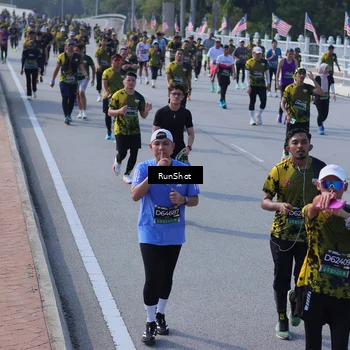 Runner Photo 7177689
