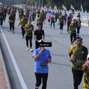 Runner Photo 7177699