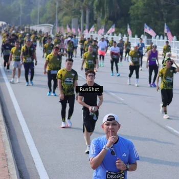 Runner Photo 7177709