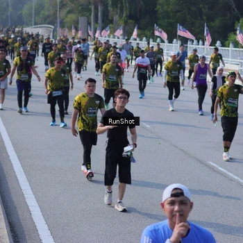 Runner Photo 7177714