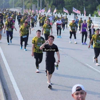 Runner Photo 7177718