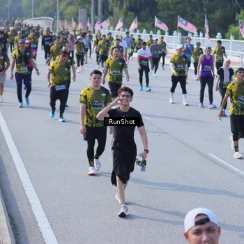 Runner Photo 7177719