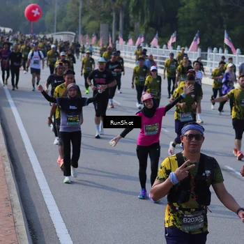 Runner Photo 7177849