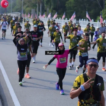 Runner Photo 7177857