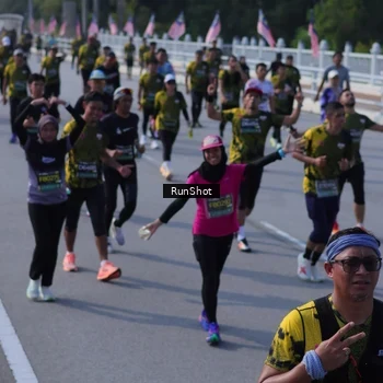 Runner Photo 7177867