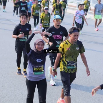 Runner Photo 7177894