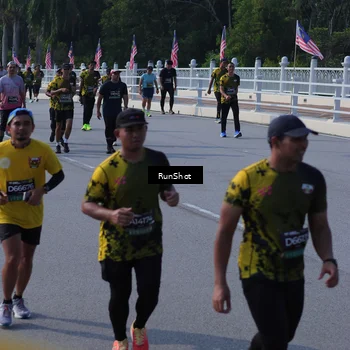 Runner Photo 7178351