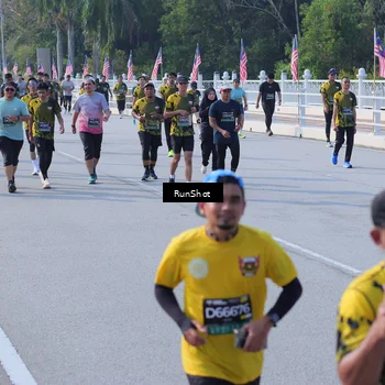 Runner Photo 7178373