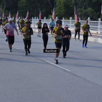 Runner Photo 7178400