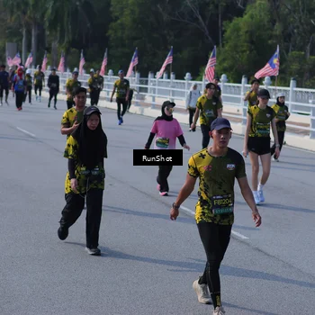 Runner Photo 7178850
