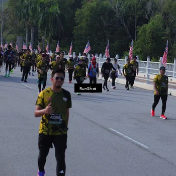 Runner Photo 7178899