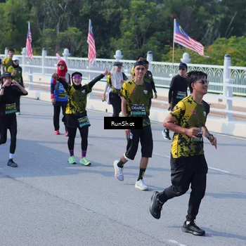 Runner Photo 7179006