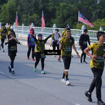 Runner Photo 7179011