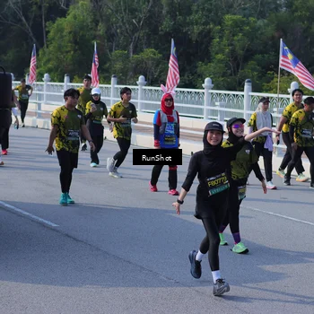 Runner Photo 7179019