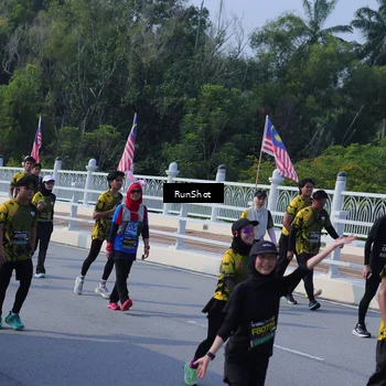 Runner Photo 7179021