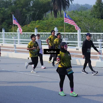 Runner Photo 7179041