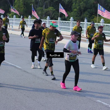 Runner Photo 7179944