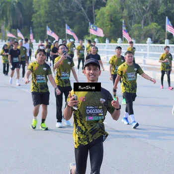 Runner Photo 7180007