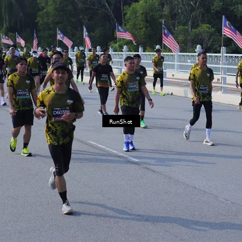 Runner Photo 7180012