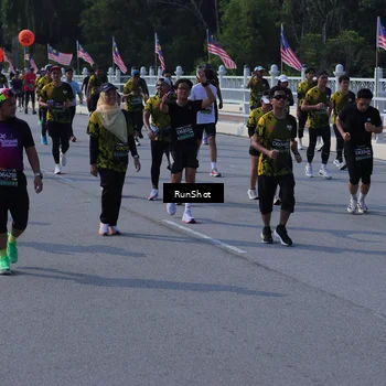 Runner Photo 7180054