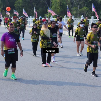 Runner Photo 7180106