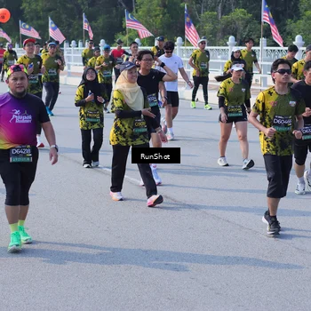 Runner Photo 7180112