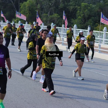 Runner Photo 7180176