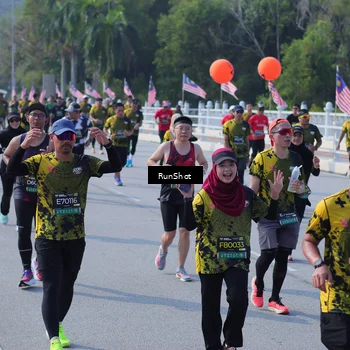 Runner Photo 7180309