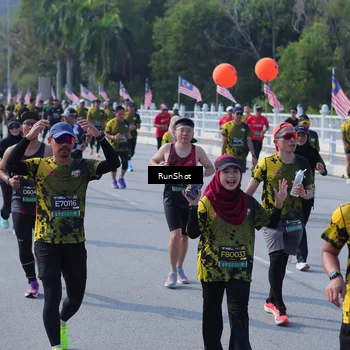 Runner Photo 7180318