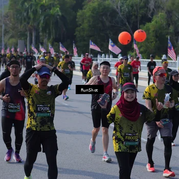Runner Photo 7180340