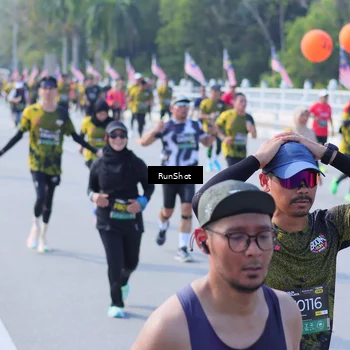 Runner Photo 7180392