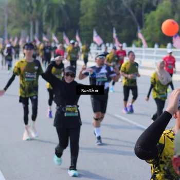 Runner Photo 7180402