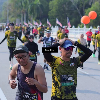 Runner Photo 7180410