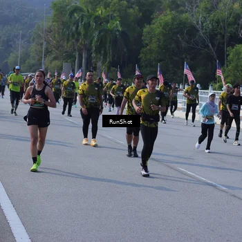 Runner Photo 7180693