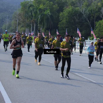 Runner Photo 7180705