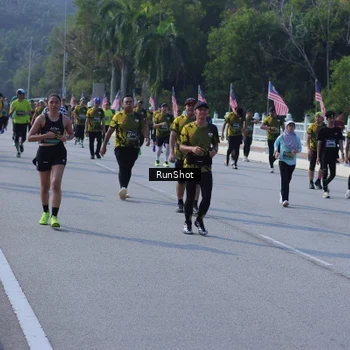 Runner Photo 7180734