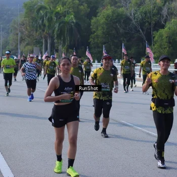 Runner Photo 7180760