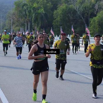 Runner Photo 7180765