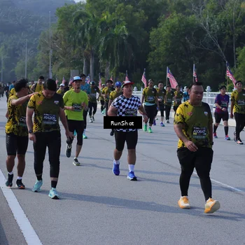 Runner Photo 7180844