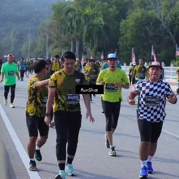 Runner Photo 7180904