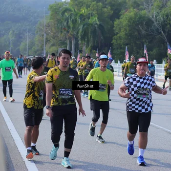 Runner Photo 7180905