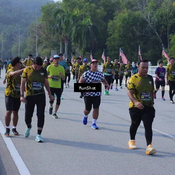 Runner Photo 7180929