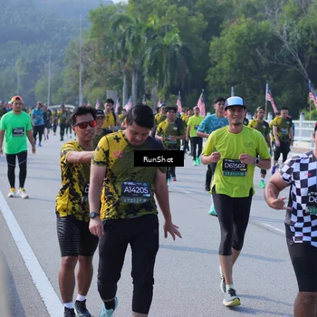 Runner Photo 7180930