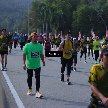 Runner Photo 7181064