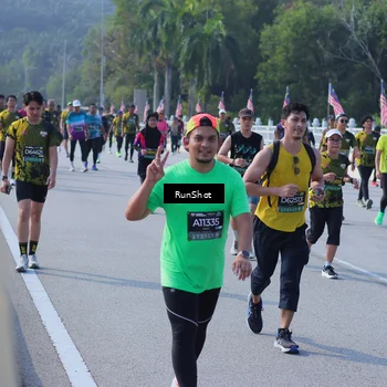 Runner Photo 7181104