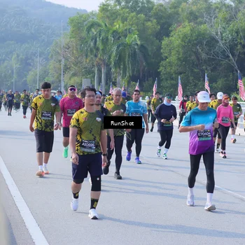 Runner Photo 7181395